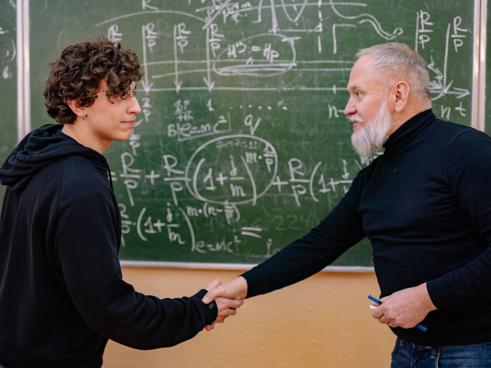 A school leadership team meeting